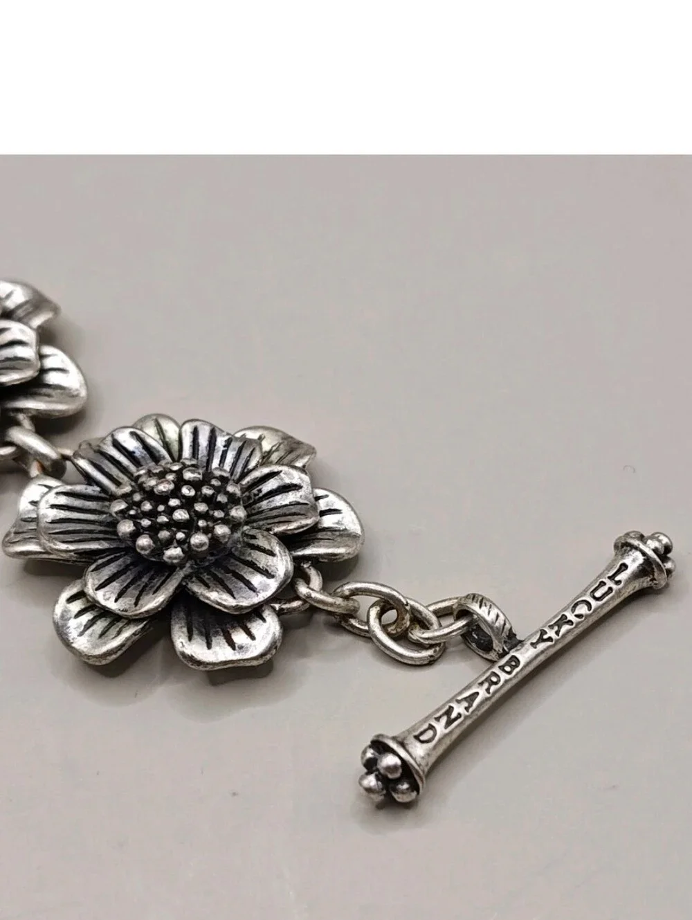 Lucky Brand Daisy Sunflower Links Toggle Bracelet Antiqued Silver Tone 3D Flower